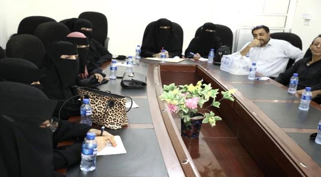 اجتماع موسع لقيادة التعليم الفني بعدن لتقييم نتائج الاختبارات النهائية في المعاهد التقنية والفنية بعدن اجتماع موسع لقيادة التعليم الفني بعدن لتقييم نتائج الاختبارات النهائية في المعاهد التقنية والفنية بعدن