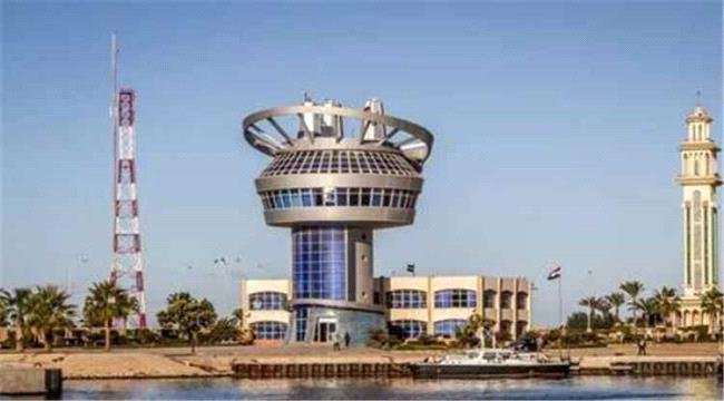 ميناء دمياط يستعيد نشاطه بعد استهداف سفينتين داخله ميناء دمياط يستعيد نشاطه بعد استهداف سفينتين داخله